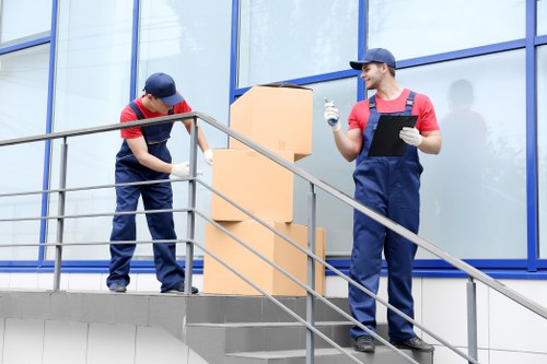 Loading and pricing concept for Welling Storage quote estimates
